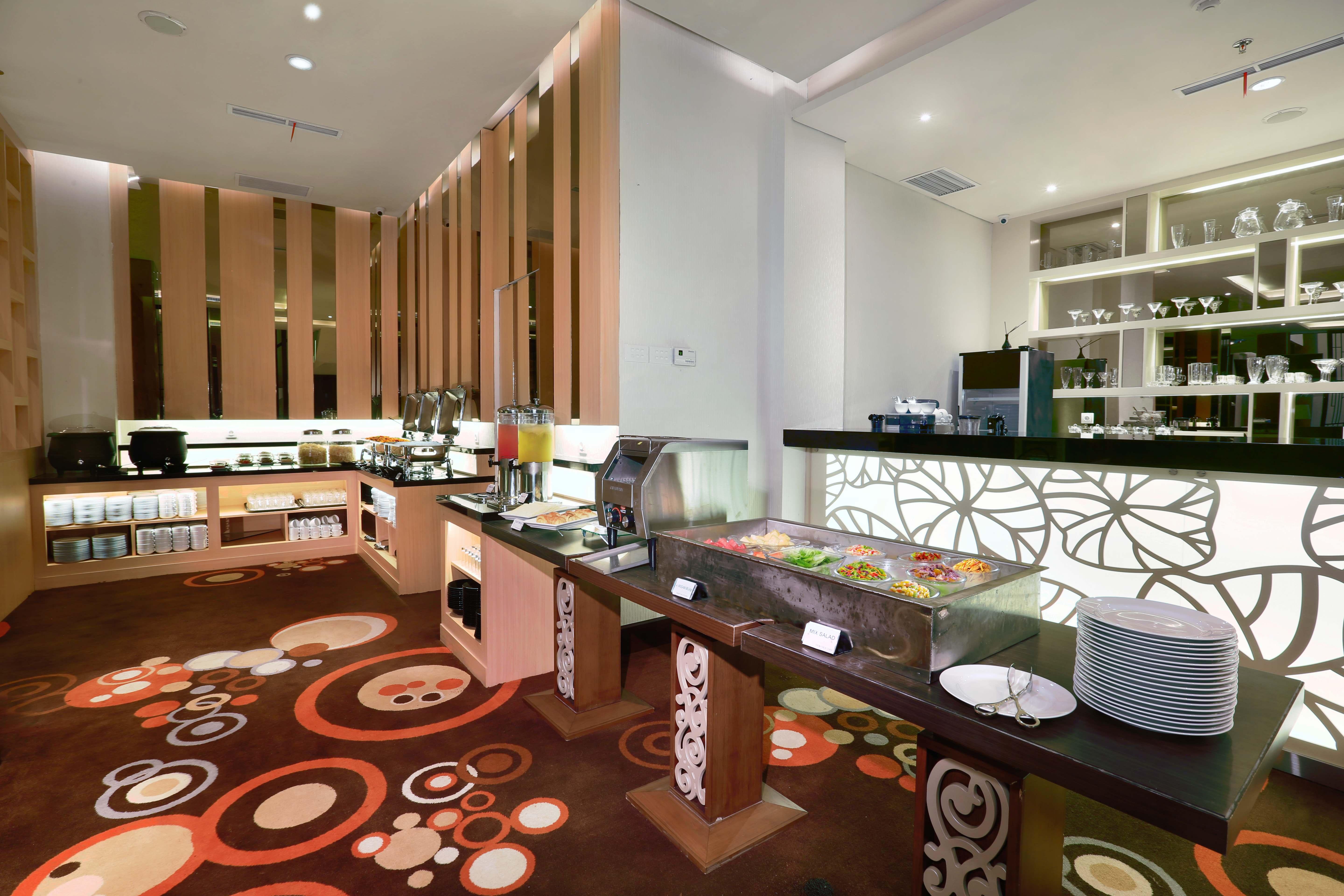 Hotel Neo+ Balikpapan By Aston Exterior photo