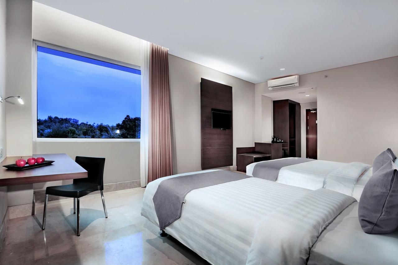 Hotel Neo+ Balikpapan By Aston Exterior photo